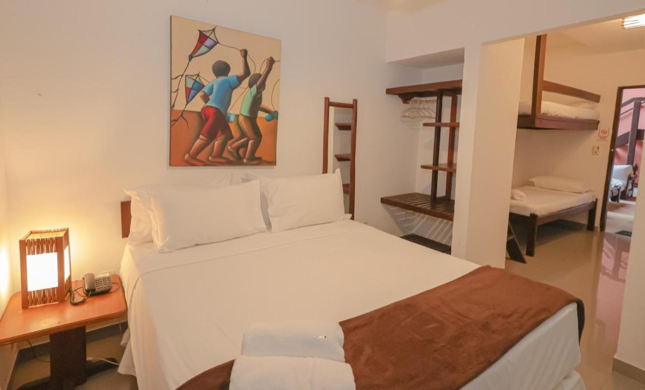 Quarto Familiar com Vista Piscina